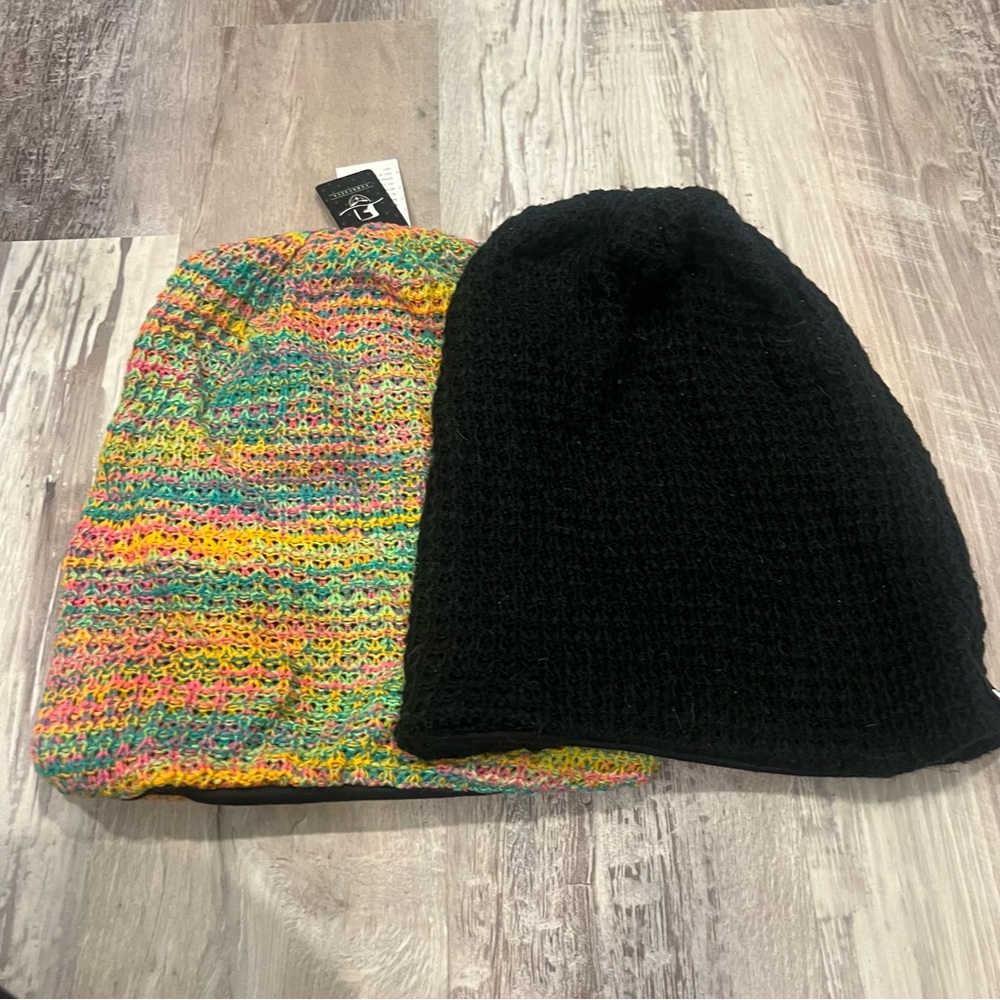 Forbusite set of 2 knit beanies
